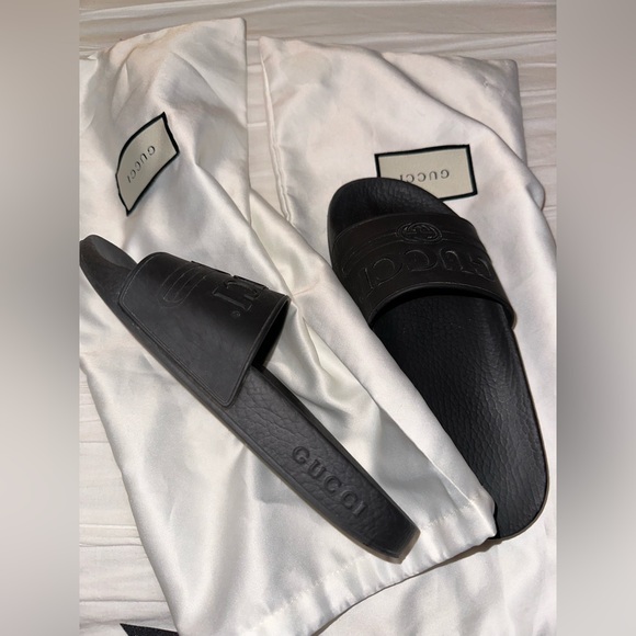 Gucci Women's Rubber Slides - Picture 7 of 16